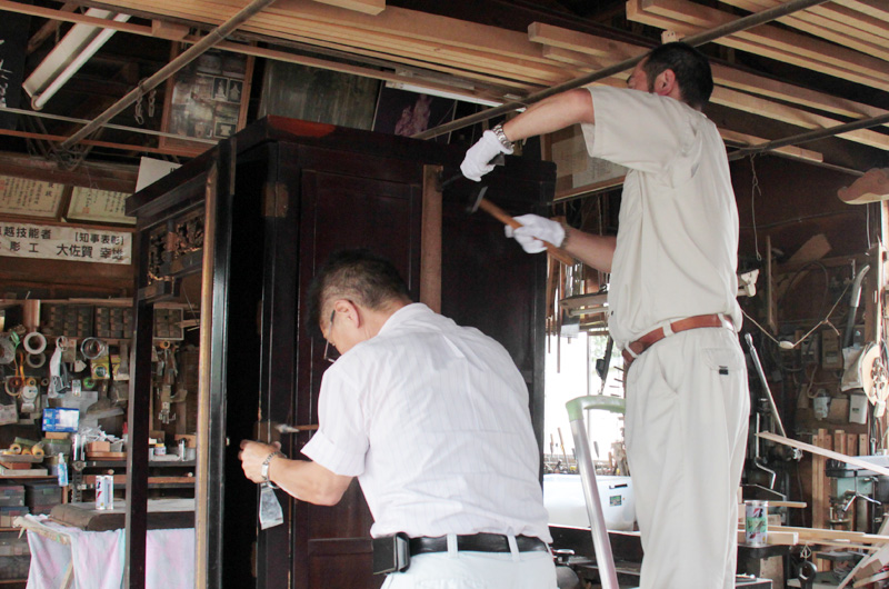 お仏壇洗浄 施工の様子